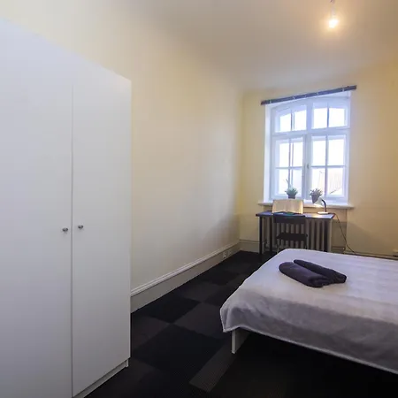 Sunny Flat Apartment *